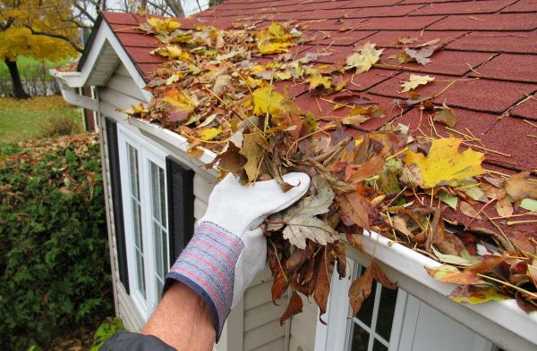 Rain Gutter Cleaning Service in Turlock