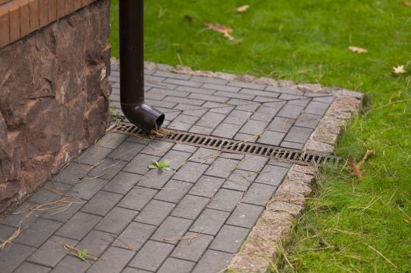 Cost of Gutter Drain Maintenance in Turlock